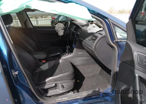 2018 Volkswagen Golf Sportwagen Tsi S/Tsi Se z USA, uszkodzony, nr VIN 3VWD17AU9JM762053